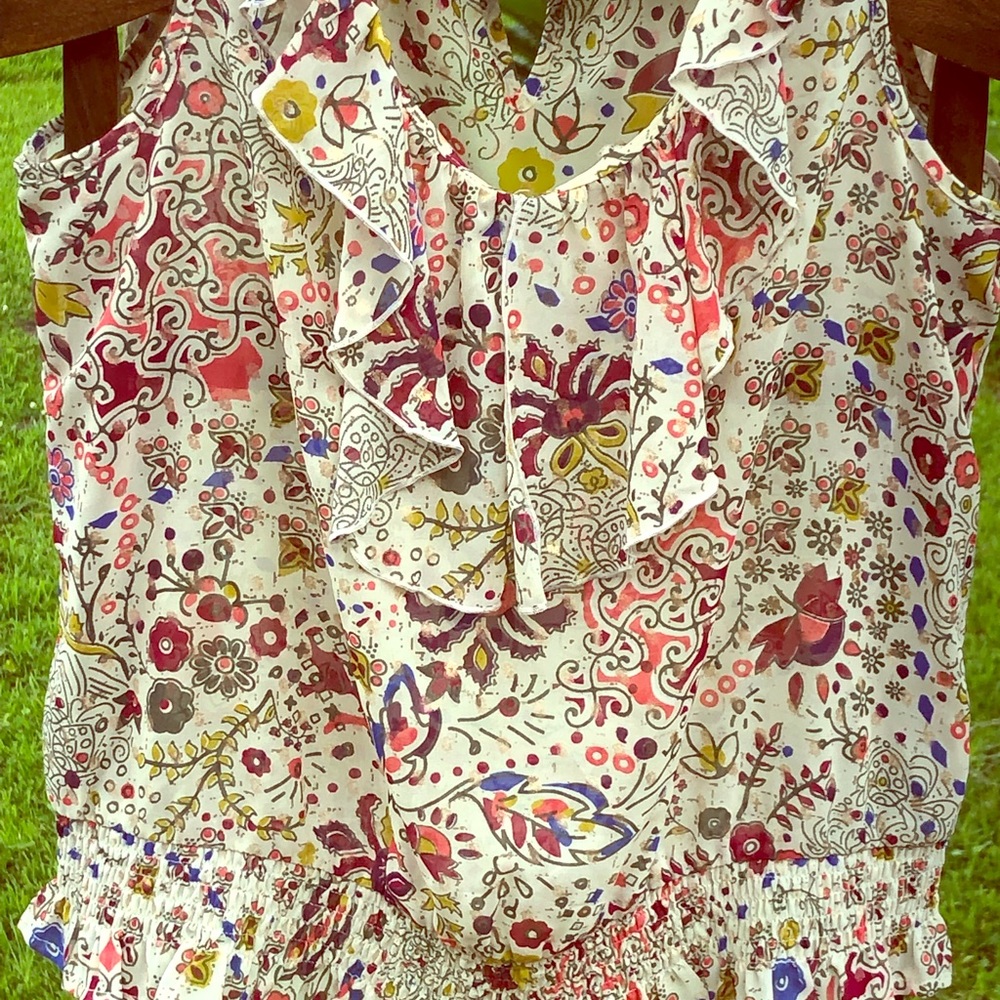 a.n.a Petite Medium floral sleeveless blouse lady